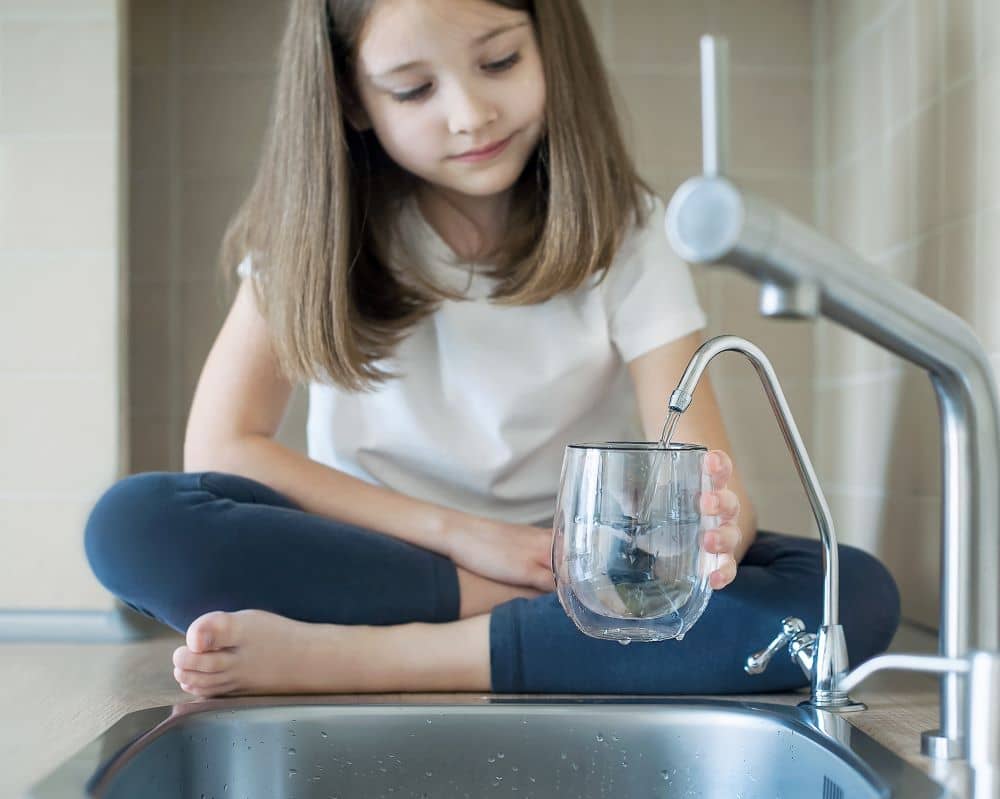 Water filters let you enjoy clean drinking water.